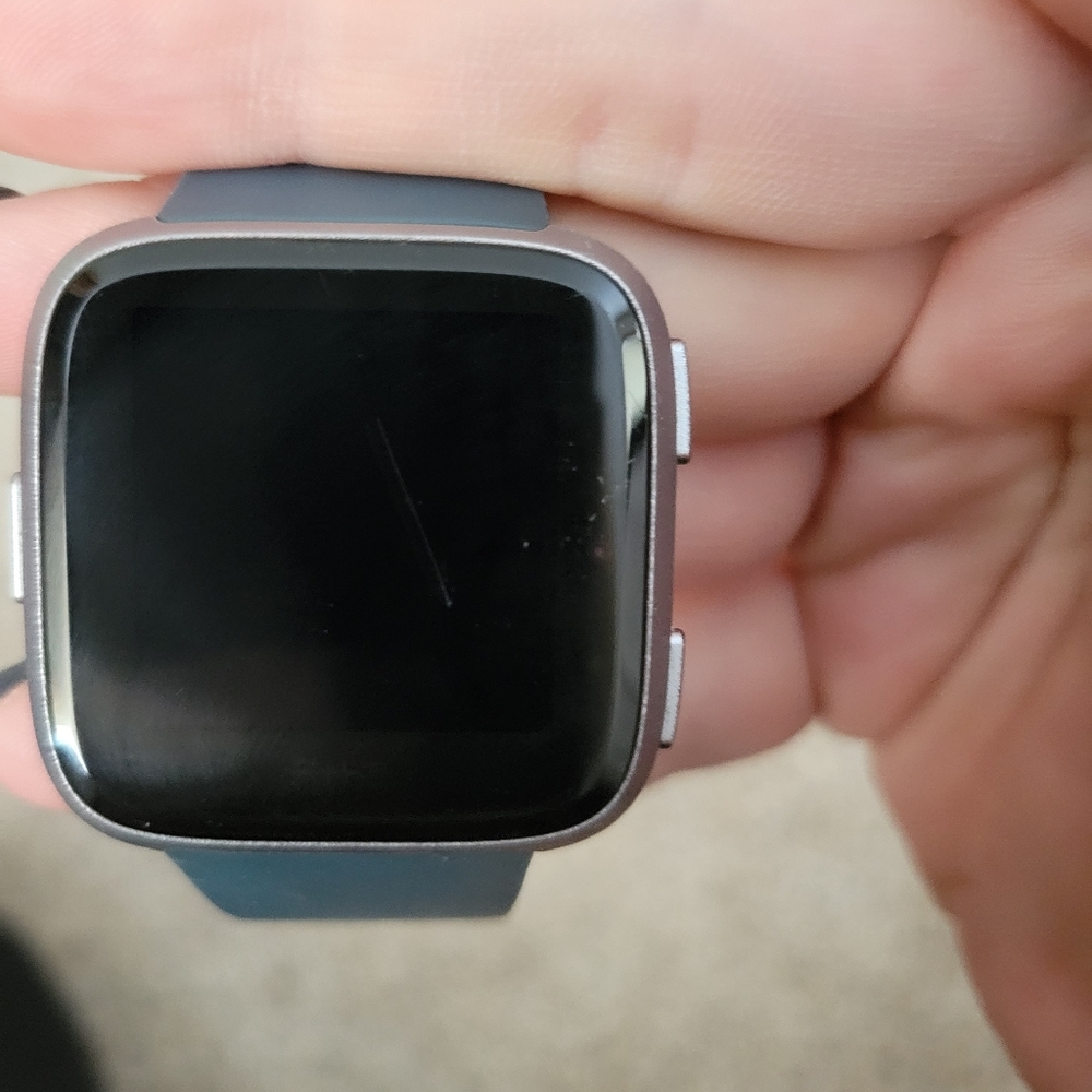 Fit Bit Versa 2 - with 2 chargers